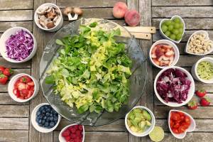 Insalate antiossidanti, 3 ricette per l'estate