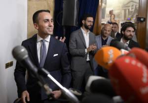 Di Maio sferra l'assalto finale ai dubbiosi M5s: presto arriveremo a 100 parlamentari