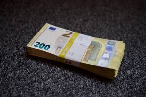 Bonus 200 euro agli autonomi: l’erogazione slitta a novembre
