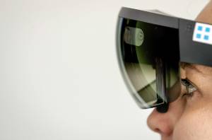 Occhiali Microsoft HoloLens per realtà mista 
