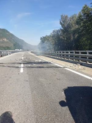 Attacco dei No Tav al cantiere di Val di Susa