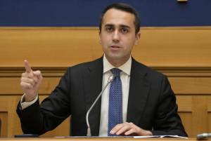 "Di Maio è uscito dai ruoli". Così il ministro alimenta le voci sui russi