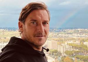 "Ha fretta di trovare un accordo". Totti ha un nuovo avvocato?