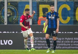 Il derby milanese delle cordate