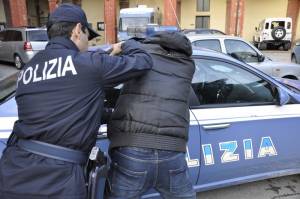 Una volante della polizia (foto di repertorio)