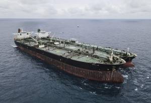 L'Iran alla battaglia navale: sequestrata una petroliera