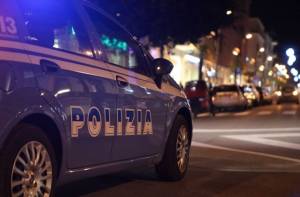 Aggredisce e investe le amiche della figlia: 40enne arrestata a Caserta