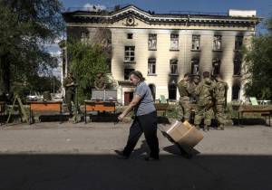 Lysychansk, sulla linea del fronte orientale. "Gli ucraini sono vicini". E i rinforzi latitano