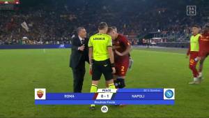 Karsdorp contro l’arbitro: cos'è successo al termine di Roma-Napoli