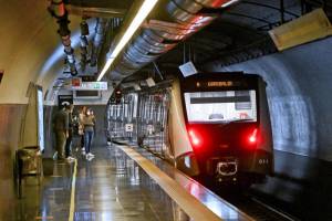 "Piove" nel treno appena collaudato: continui disagi per i passeggeri della Linea 1