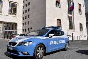 Una volante della polizia di Livorno