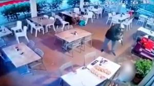 Tre indagati per l'omicidio al bar, uno è un capo ultrà