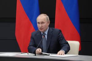 "Pronto a trattare", "Mosca non vuole negoziare": botta e risposta tra Putin e Kiev