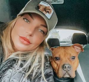 "Il suo pitbull ha azzannato mia figlia". In tribunale la disputa tra influencer