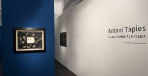 La Mostra "Segno | Memoria | Materia" a Milano per il centenario Antonio Tàpies