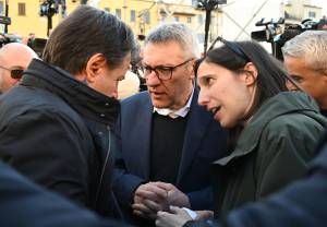 La surreale marcia di Conte e Schlein contro i fascisti (immaginari)