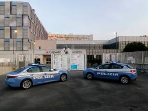 Monza, studente ruba psicofarmaci durante l'alternanza scuola-lavoro, poi scatena il caos in ospedale