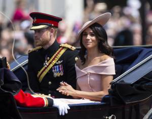 “Non c’è spazio per i sentimenti”. Il giallo su Harry e Meghan all’incoronazione di re Carlo