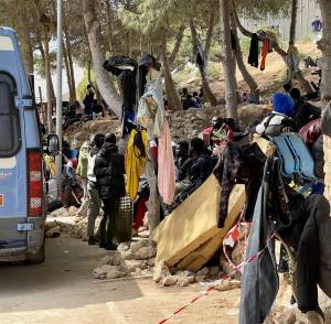 Meloni: "Sbarchi dalla Tunisia in diminuzione". E i numeri le danno ragione