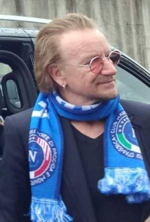 "Intollerante solo alla Juve". Bono con la sciarpa del Napoli punge i bianconeri