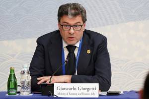 Giorgetti ripensa il canone Rai. Non in bolletta ma sul cellulare