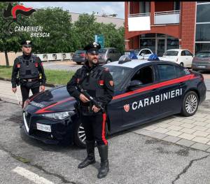 Tre persone sono state arrestate per i colpi di kalashnikov esplosi contro la vetrina di un poliambulatorio di Palazzolo, in provincia di Brescia