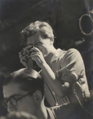 Gerda Taro, rivoluzionaria, fotografa: la “ragazza con la Leica” che ha inventato Robert Capa