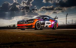 Ford Mustang GT4, guarda tutte le immagini