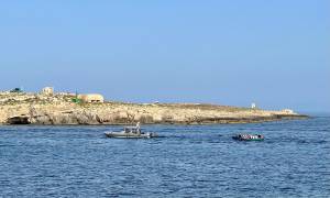 Lampedusa, l'invasione ferma pure i pescatori. "Tutto il carburante è usato dalle motovedette"