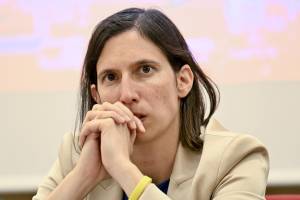 "Schlein candidata in tutta Italia". Il Pd è disperato: le pensa tutte per le Europee