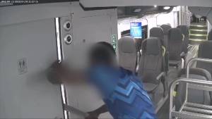 Terrorizzano un treno col machete: presi 4 centrafricani