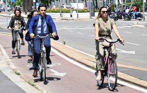 "Milano come Parigi? Serve coraggio politico". Non è una città per biciclette