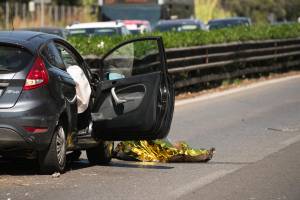 Tragedia a Roma: perdono la vita due turisti irlandesi investiti sulla Cristoforo Colombo