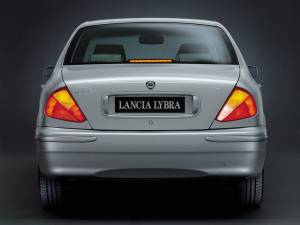 Lancia Lybra, guarda la gallery