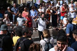 Migranti, a Lampedusa tensioni contro ipotesi tendopoli