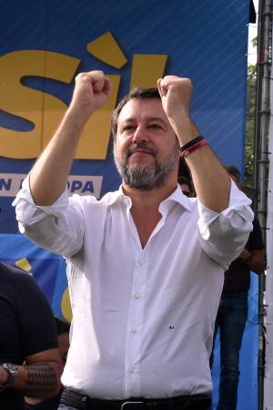 Ancora minacce di morte contro Salvini. Meloni: “Non si lascerà intimidire”