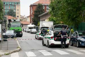 Donna trascinata e uccisa da un camion dell'Amsa