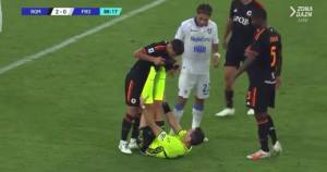 L’arbitro Marchetti a terra: cosa è successo in Roma-Frosinone