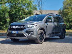 Dacia Jogger Hybrid 140: la gallery del suv 7 posti ibrido super spazioso