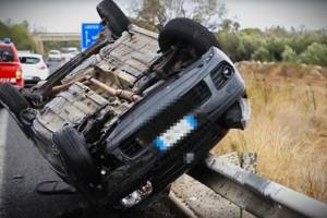 Incidente sulla Maglie-Lecce, auto si ribalta: muore 22enne, grave la compagna incinta al nono mese