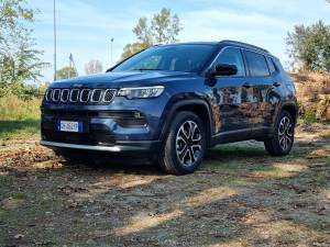 Jeep Compass e-Hybrid: guarda la gallery della prova su strada 