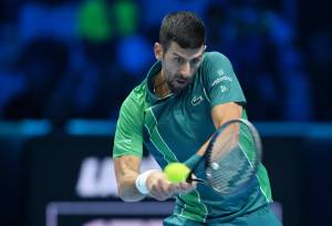 "Ha una racchetta diversa da tutti gli altri". L'ultima sorprendente rivelazione su Djokovic