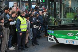 Milano, pilastro rotto in galleria: la metropolitana riapre dopo ore