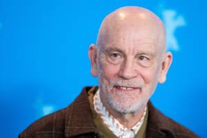 John Malkovich compie 70 anni. Il non-divo di Hollywood capace di interpretare sé stesso