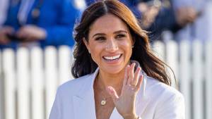 "Potrebbe essere la pietra tombale per i reali inglesi…" E ora spunta la biografia di Meghan Markle 