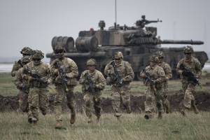 Mosca avverte la Nato: "Con truppe in Ucraina guerra inevitabile"