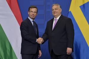 "Una giornata storica". Arriva l'ok da Budapest: la Svezia entra a far parte della Nato