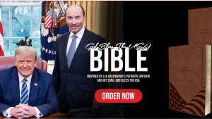 "È il mio libro preferito". In vendita "l'unica Bibbia" approvata da Trump