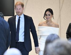 Meghan Markle lancia il suo brand e ora il titolo è in pericolo