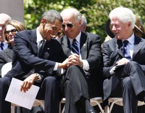 L'ora di Obama e Clinton. I "tenori" democratici in soccorso di Biden